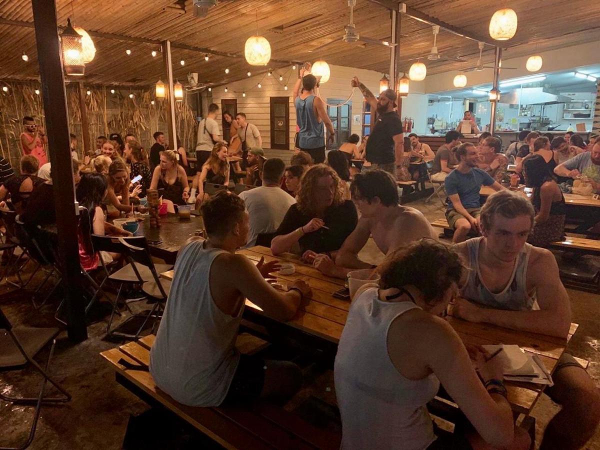 Slumber Party Bangkok Khaosan Hostel Ngoại thất bức ảnh